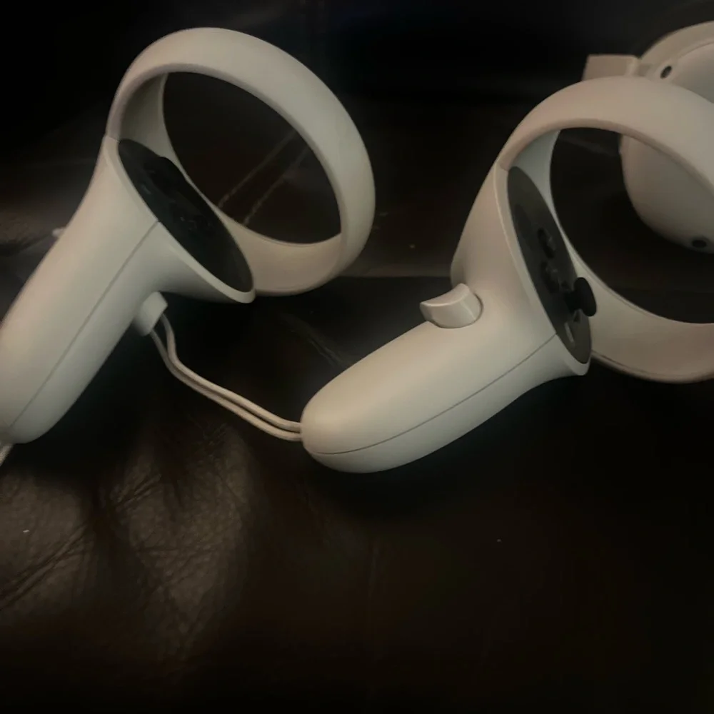 Oculus quest 2 for sale